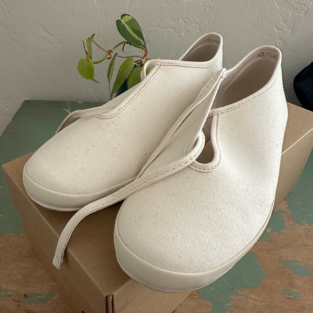 Moonstar Lite Prim Canvas Sneakers in Natural